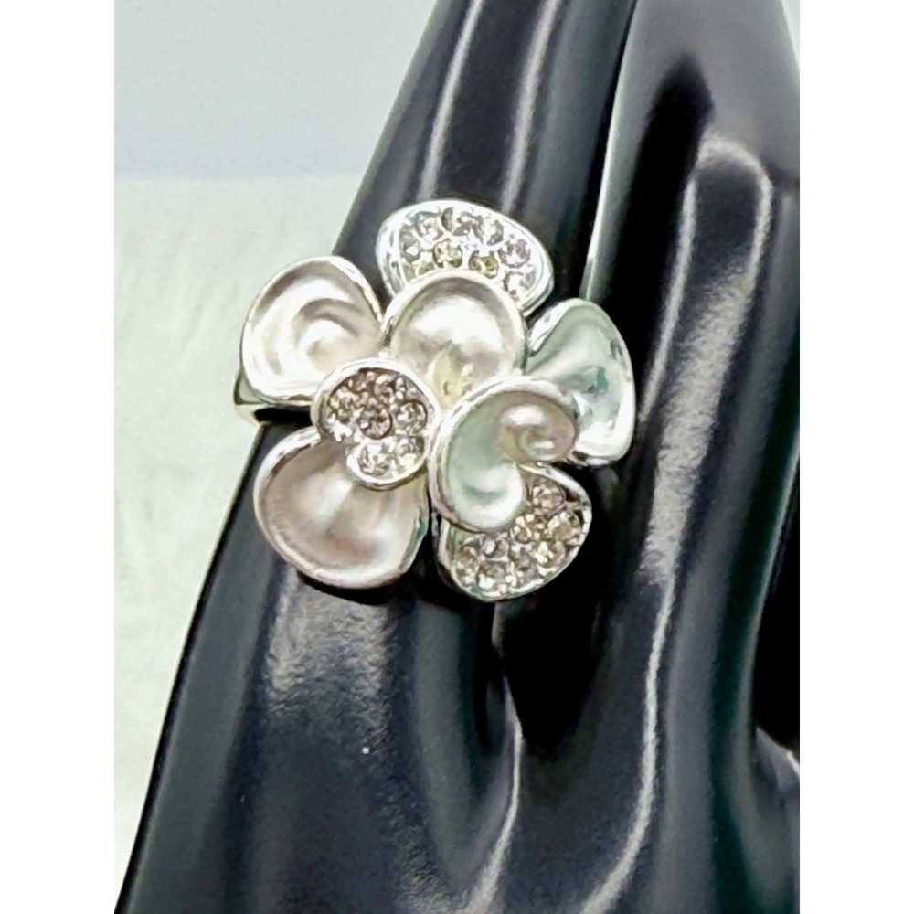Silver Tone White Enamel Flower Statement Ring Rhinestone Floral Cocktail Ring